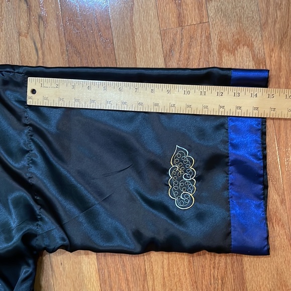 Kimono Black Blue Robe Reversible Pockets One Size Satin Embroidered Tie Wrap - Picture 3 of 10